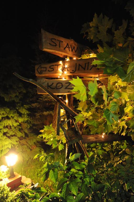 Hotel Stara Stajnia Pleszew Экстерьер фото